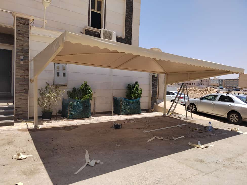 مظلات مدارس الجنوب  توفر أجواءً مريحة للطلاب وتضيف جمالية للساحات.